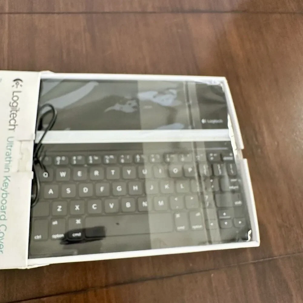 Logitech - Ultrathin Keyboard Cover for iPad 2 & iPad (3rd Generation) Bluetooth